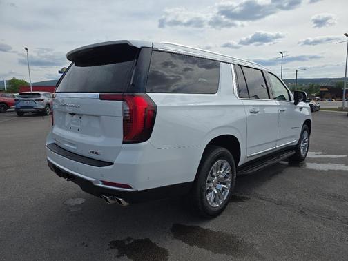 Summit White 2025 GMC Yukon XL Denali