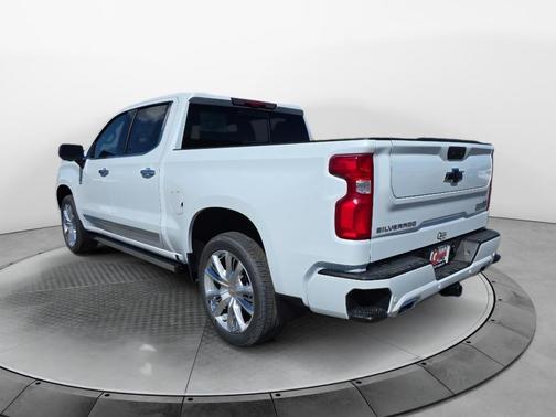 Polar White Tricoat 2026 Chevrolet Silverado 1500 High Country