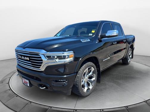 Diamond Black Crystal Pearlcoat 2022 RAM 1500 Longhorn