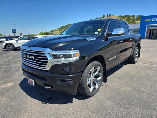 Diamond Black Crystal Pearlcoat 2022 RAM 1500 Longhorn