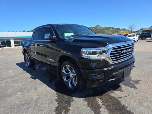 Diamond Black Crystal Pearlcoat 2022 RAM 1500 Longhorn