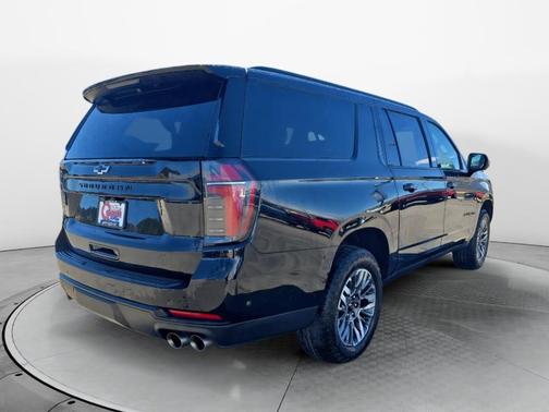 2025 Chevrolet Suburban 4WD Z71