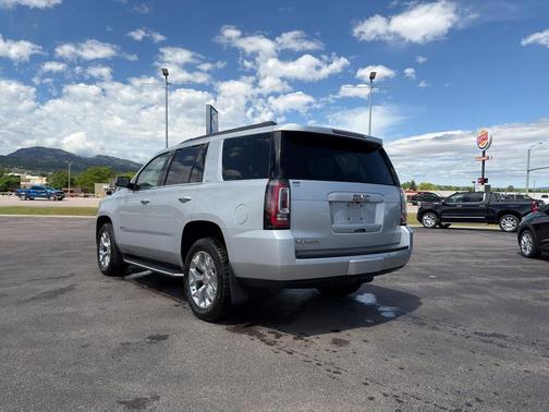 Quicksilver Metallic 2019 GMC Yukon SLT