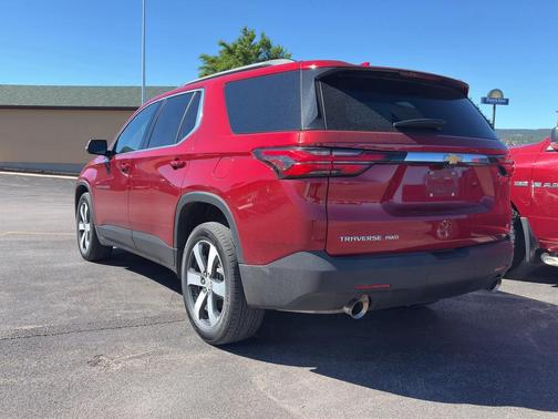 Radiant Red Tintcoat 2023 Chevrolet Traverse LT Leather