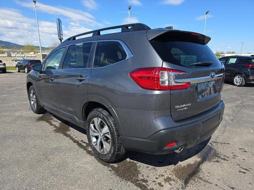 Magnetite Gray Metallic 2025 Subaru Ascent Premium 7-Passenger
