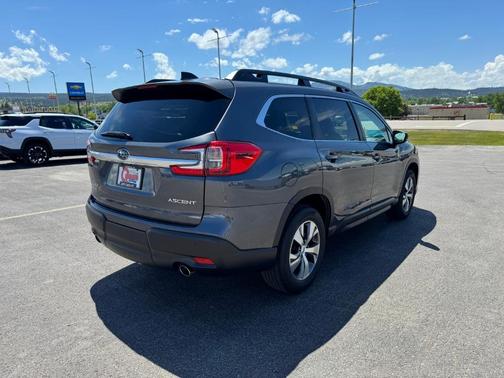 Magnetite Gray Metallic 2025 Subaru Ascent Premium 7-Passenger