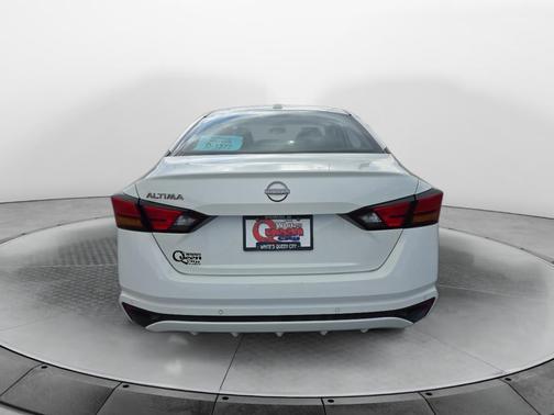 Glacier White 2025 Nissan Altima SV FWD