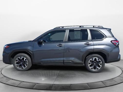 Magnetite Gray Metallic 2025 Subaru Forester Premium