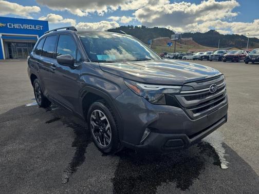 Magnetite Gray Metallic 2025 Subaru Forester Premium