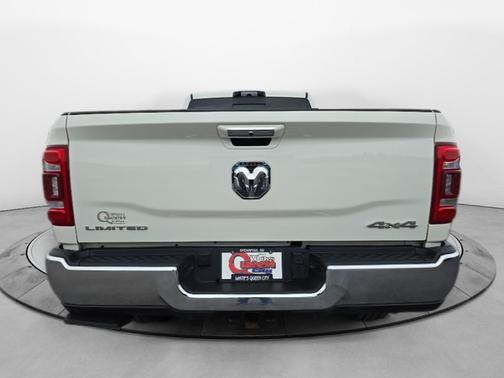 2022 RAM 3500 Limited Crew Cab 4x4 8' Box