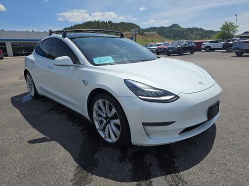 Pearl White Multi-Coat 2020 Tesla Model 3 Long Range