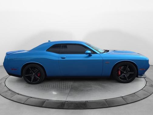 B5 Blue Pearl Coat 2015 Dodge Challenger SRT 392