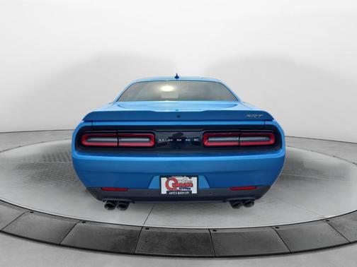 B5 Blue Pearl Coat 2015 Dodge Challenger SRT 392