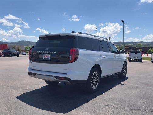 Oxford White 2025 Ford Expedition Max Platinum