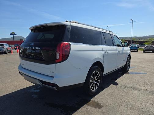 Oxford White 2025 Ford Expedition Max Platinum