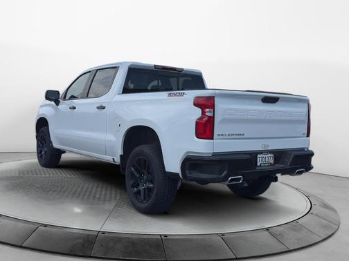Summit White 2026 Chevrolet Silverado 1500 LT Trail Boss