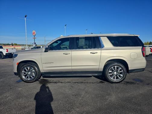 2021 Chevrolet Suburban LT