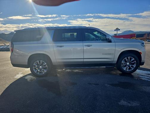 2021 Chevrolet Suburban LT