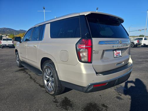 2021 Chevrolet Suburban LT