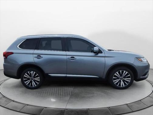 2020 Mitsubishi Outlander ES