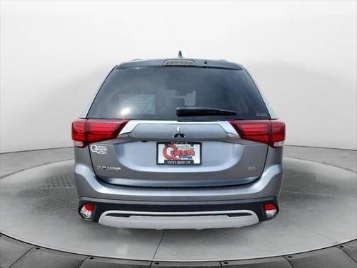2020 Mitsubishi Outlander ES