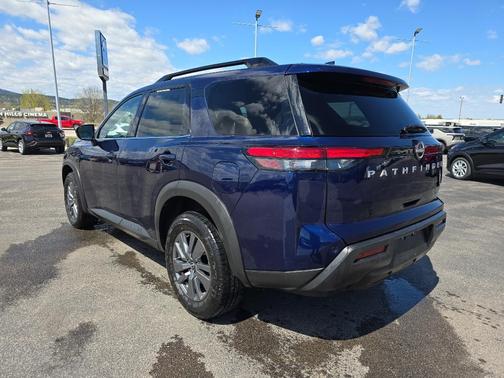 Deep Ocean Blue Pearl 2025 Nissan Pathfinder SV 4WD