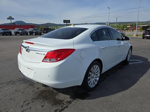 Summit White 2013 Buick Regal Turbo - Premium 2