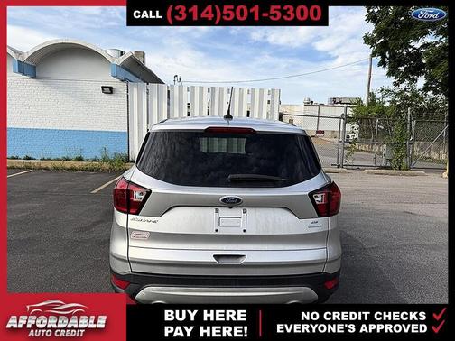 Ingot Silver 2019 Ford Escape SE