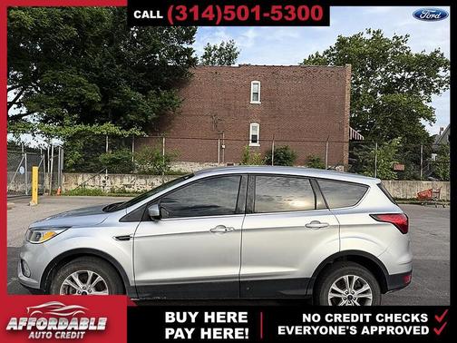 Ingot Silver 2019 Ford Escape SE