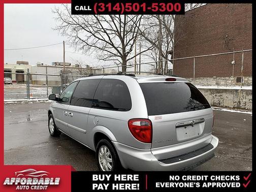 2005 Chrysler Town & Country Touring
