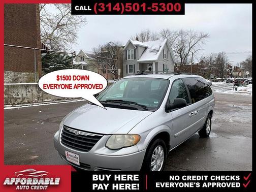 2005 Chrysler Town & Country Touring