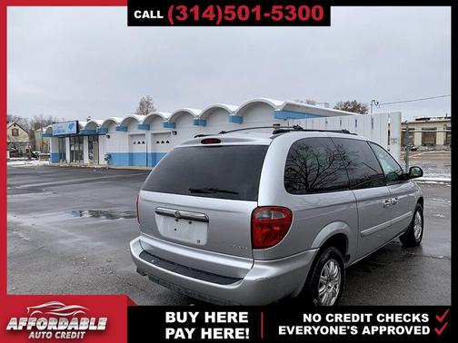 2005 Chrysler Town & Country Touring
