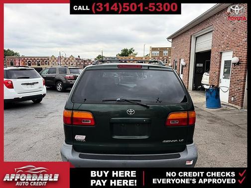 Woodland Pearl 2000 Toyota Sienna LE