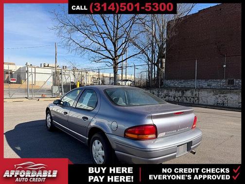 1997 Dodge Stratus Base