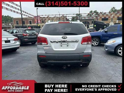 2011 Kia Sorento LX