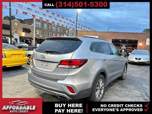 2017 Hyundai SANTA FE SE