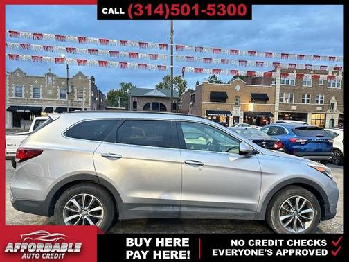 2017 Hyundai SANTA FE SE