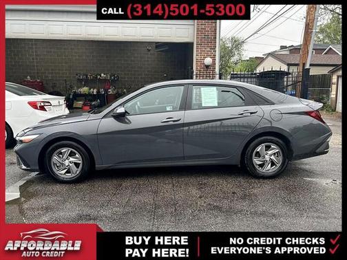 2024 Hyundai ELANTRA SE