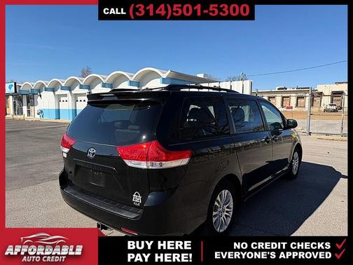 2011 Toyota Sienna XLE