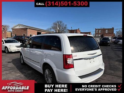 2015 Chrysler Town & Country Touring-L