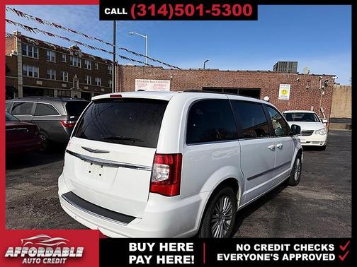 2015 Chrysler Town & Country Touring-L