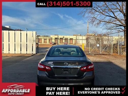 2016 Nissan Altima 25