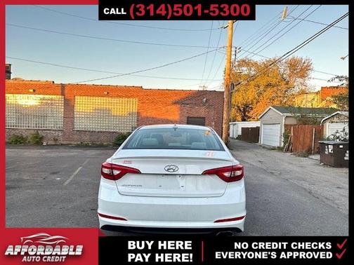 2017 Hyundai SONATA SE