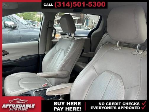 2017 Chrysler Pacifica Touring-L