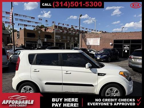 Clear White 2012 Kia Soul Base