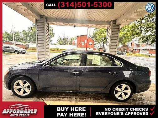 Night Blue Metallic 2013 Volkswagen Passat 2.5 SE