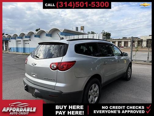 Silver Ice Metallic 2010 Chevrolet Traverse LT