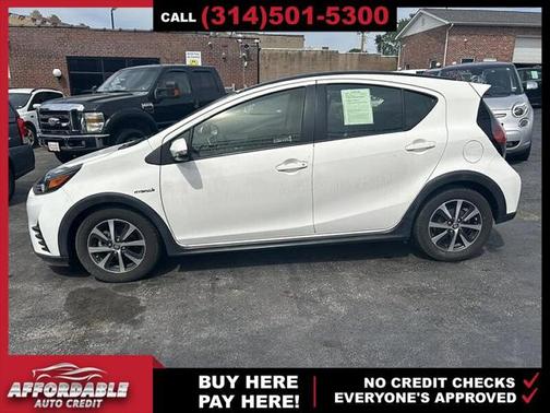 2018 Toyota Prius c Base