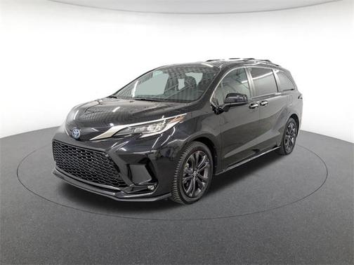 2022 Toyota Sienna XSE 7 Passenger