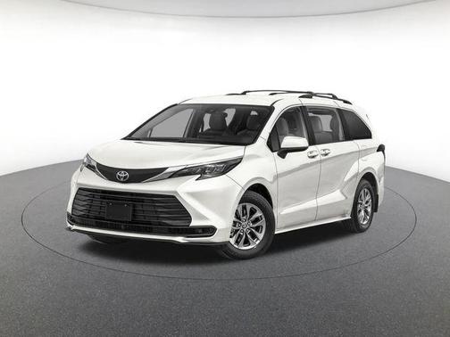 Ice Cap 2026 Toyota Sienna LE